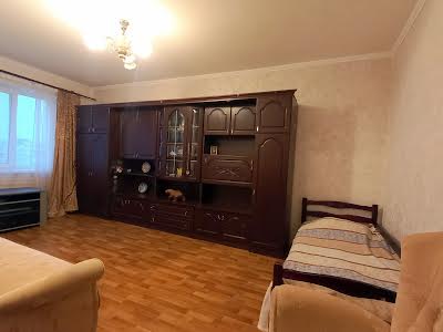 квартира по адресу Героев Днепра ул., 75