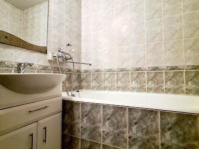 квартира за адресою В'ячеслава Чорновола вул., 10