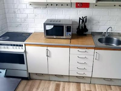 квартира за адресою Академіка Глушкова просп., 33