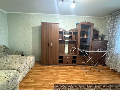 квартира за адресою Травнева вул., 4