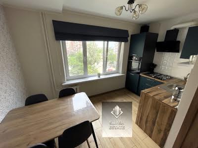 квартира за адресою Автозаводська вул., 6