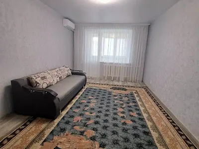 квартира за адресою вул. Озерна, 17