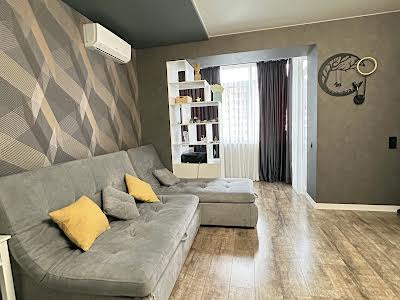 квартира по адресу Амосова ул., 4