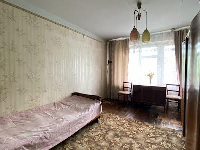 квартира за адресою Фабрично-Заводська вул., 20