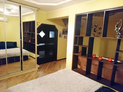 квартира по адресу Драгоманова ул., 6-А