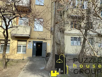 комерційна за адресою Джона Маккейна вул. (Івана Кудрі), 9