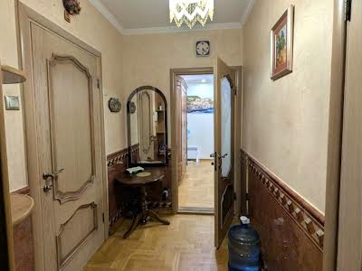 квартира за адресою Ушакова, 16