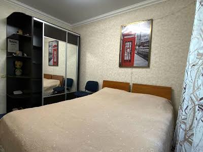 квартира за адресою Лазурна вул., 30б