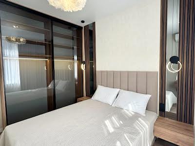 квартира за адресою Краснова вул., 3а