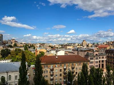 комерційна за адресою Шевченка Тараса бульв., 11