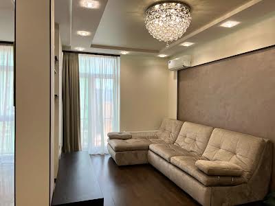 квартира за адресою Регенераторна вул., 4