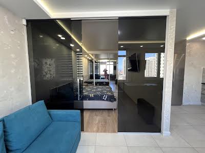 квартира за адресою Перлинна вул., 3