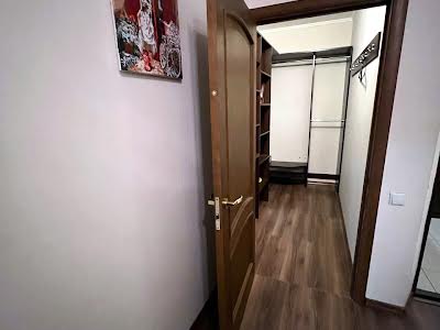 квартира за адресою Анни Ахматової вул., 22