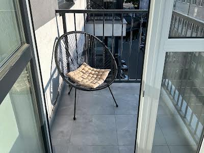 квартира за адресою вул. Героїв УПА, 73