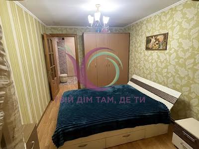 квартира за адресою Комарова, 40