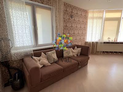 квартира за адресою Дегтярівська вул., 25а