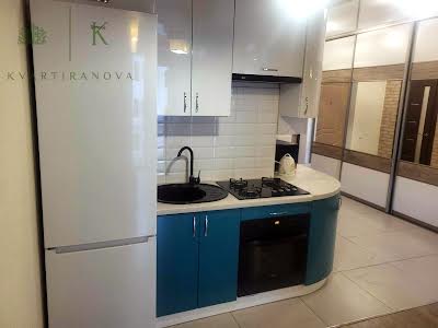 квартира за адресою Голубовича С., 37