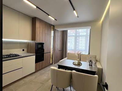 квартира за адресою Височана вул., 18