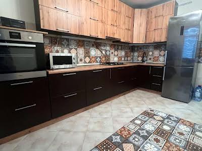 квартира за адресою Уляни Кравченко вул., 8
