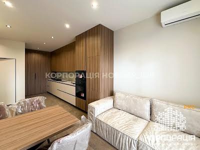 квартира за адресою Загорська вул., 122