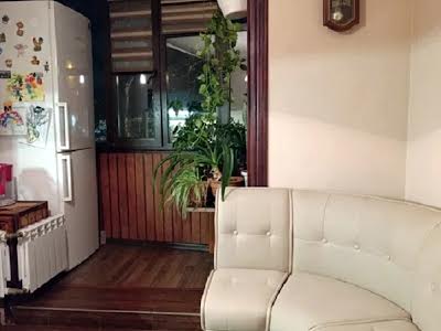 квартира за адресою Зодчих вул., 68/2