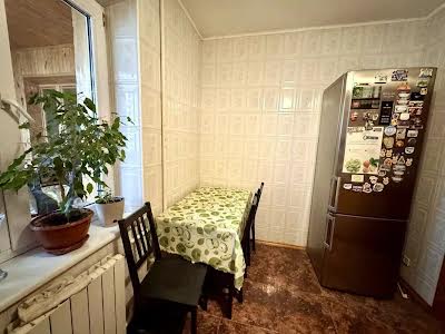 квартира по адресу Драгоманова ул., 23-А