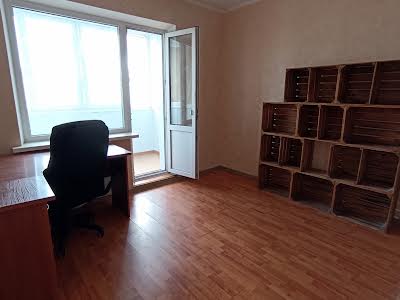 квартира по адресу Ревуцького, 18