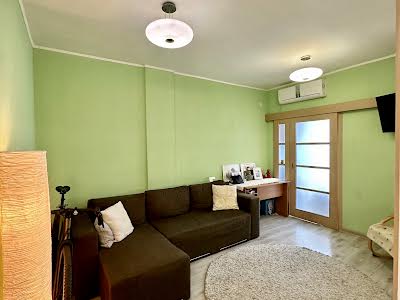 квартира за адресою Регенераторна вул., 4 к10