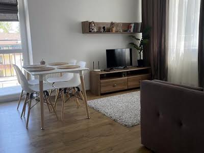 квартира за адресою Джерельна вул., 89