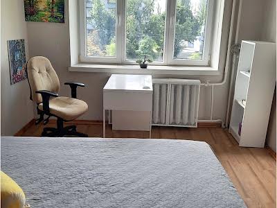 квартира по адресу Ореста Левицкого ул. (Академіка Курчатова), 3