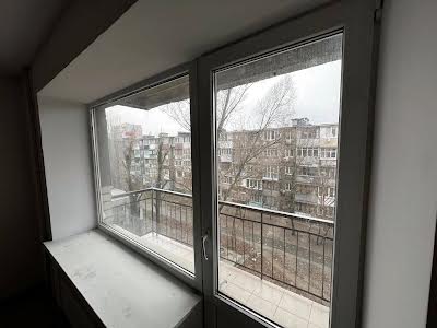комерційна за адресою Салтівська вул. (Хабарівська), 3
