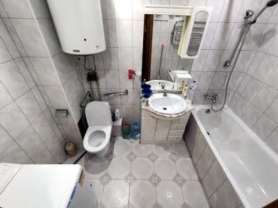 квартира за адресою Чарівна вул., 122
