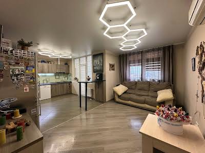 квартира по адресу Драгоманова ул., 2