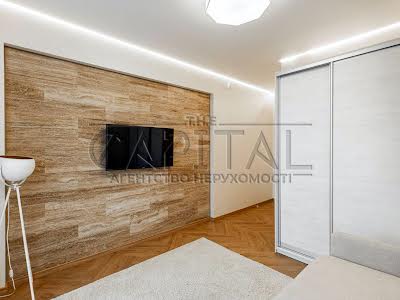 квартира за адресою Предславинська вул., 42
