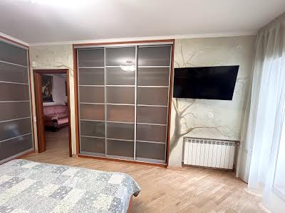 квартира по адресу Василия Тютюнника ул. (Анрі Барбюса), 56