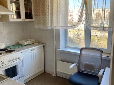 квартира за адресою Леоніда Бикова бульв., 8
