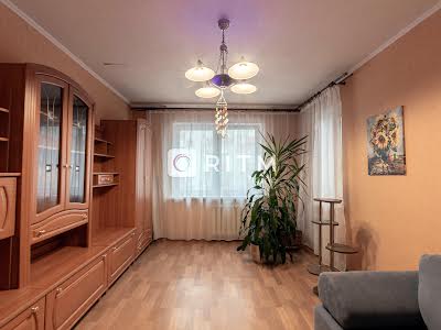 квартира за адресою Феодосійський пров., 14А