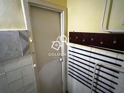 квартира за адресою Кропивницького вул., 103