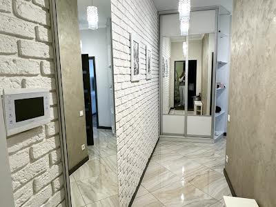квартира за адресою Андрія Верхогляда вул. (Михайла Драгомирова), 2-А