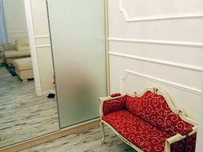 квартира за адресою Богдана Хмельницького вул., 10