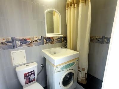 квартира за адресою Комарова вул., 38