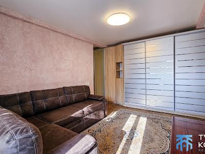 квартира за адресою Академіка Шалімова вул. (Героїв Севастополя), 1
