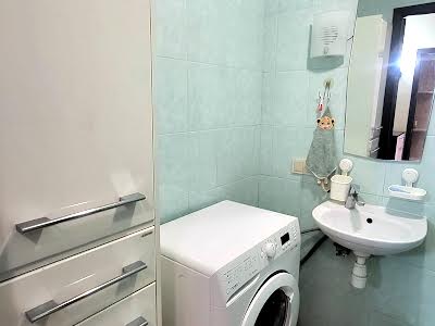 квартира за адресою Райдужна вул., 41