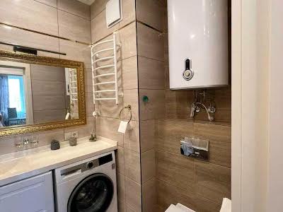 квартира за адресою Дніпровська набережна вул., 18-А