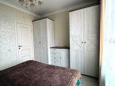 квартира за адресою Дніпровська набережна вул., 18-А
