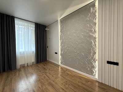 квартира за адресою Молодіжна, 8