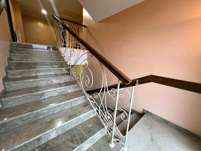 будинок за адресою Юності вул., 120