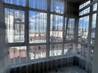 квартира за адресою Мельника, 10