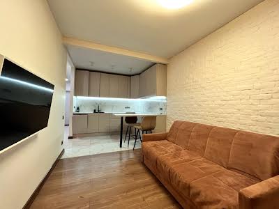 квартира за адресою Драгоманова вул., 2-Б