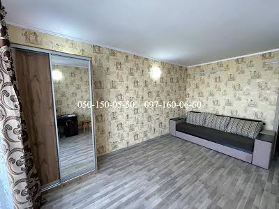 квартира за адресою Сім'ї Кульженків вул. (Петра Дегтяренка), 31-А